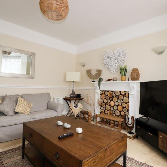 Gorgeous House In Newquay Walking Distance From Fistral Beach Exterior photo